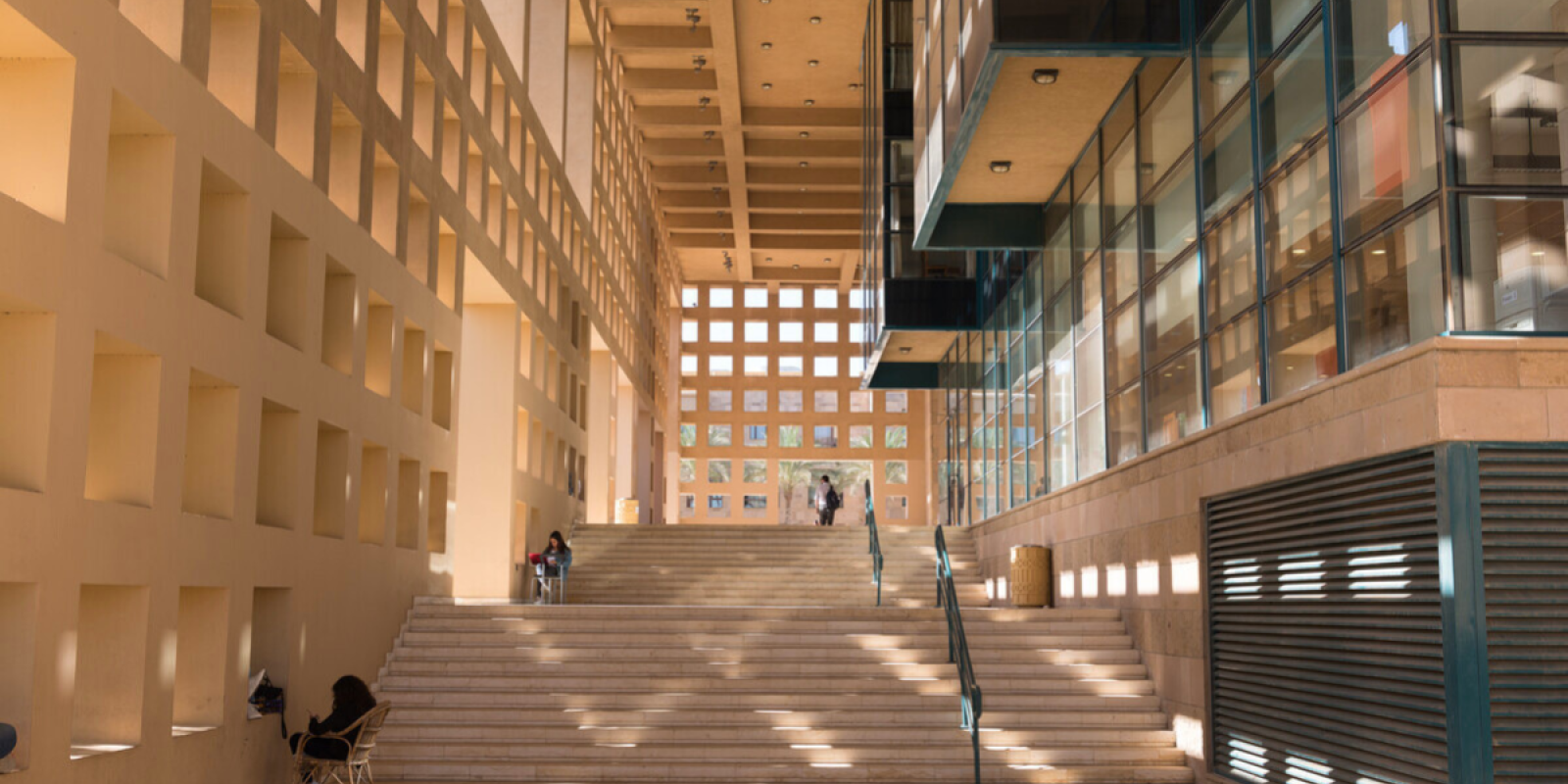 auc library building